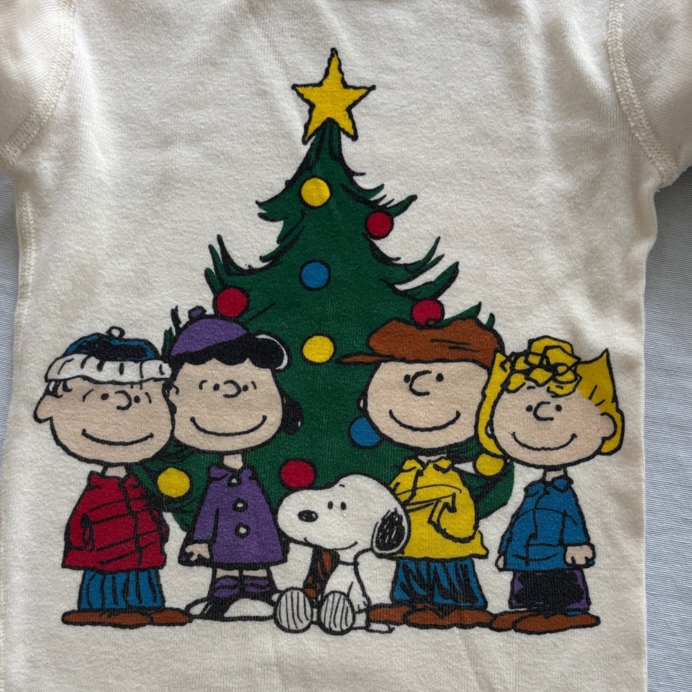 Hanna Andersson x Peanuts Christmas Kids Pajama Set - Cream and Green - Picture 4 of 9